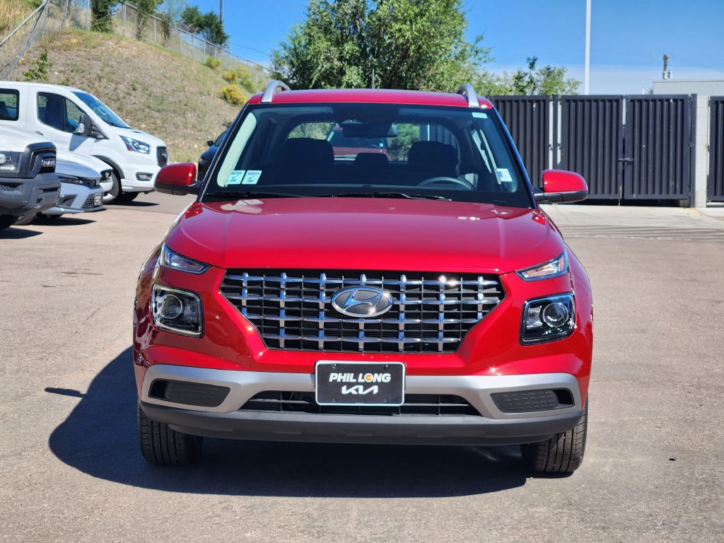 Used 2026 Hyundai Venue SEL FWD image 2