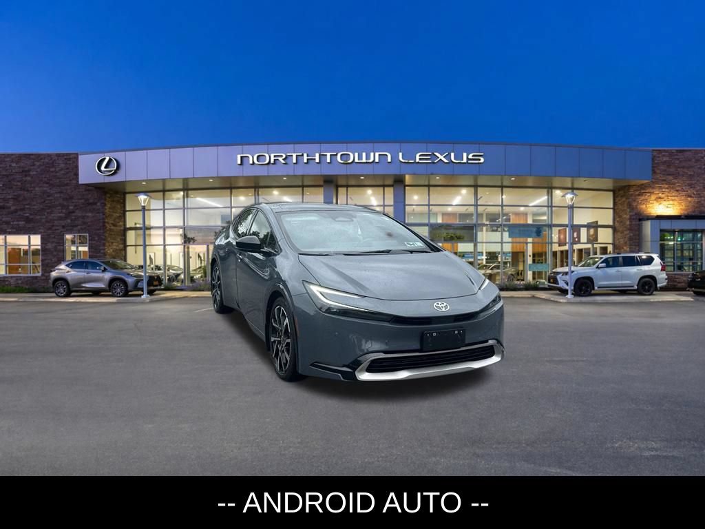Used 2023 Toyota Prius Prime FWD image 4