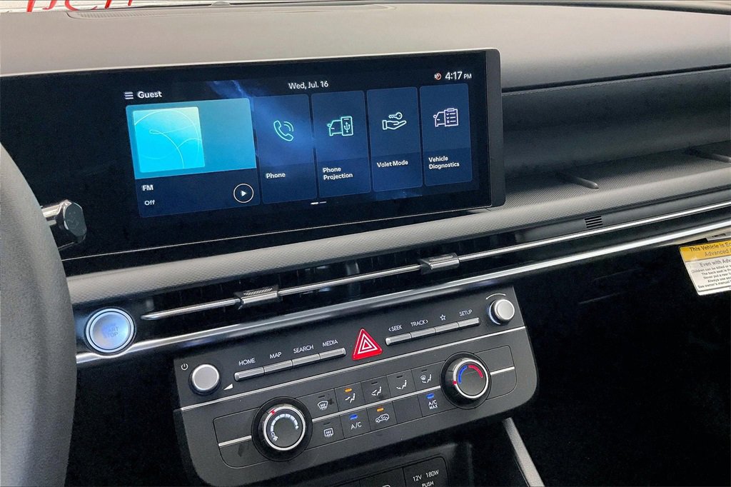 New 2025 Hyundai Tucson SE image 6