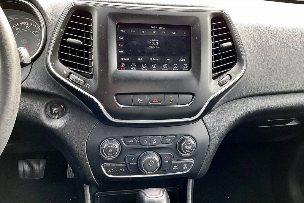 Used 2021 Jeep Cherokee Latitude Plus image 16