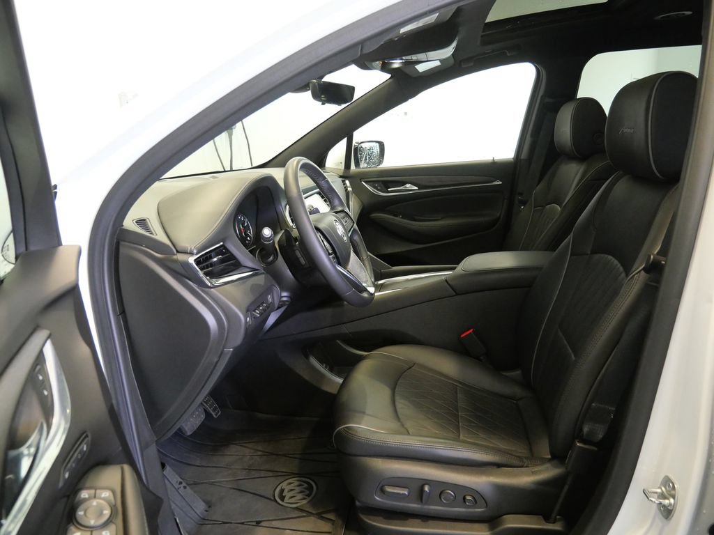 Used 2024 Buick Enclave Avenir w/ Avenir Technology Package AWD/4WD image 15