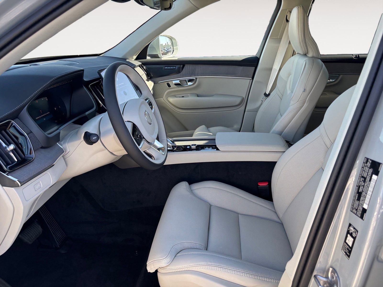 New 2026 Volvo XC90 B6 Ultra image 9