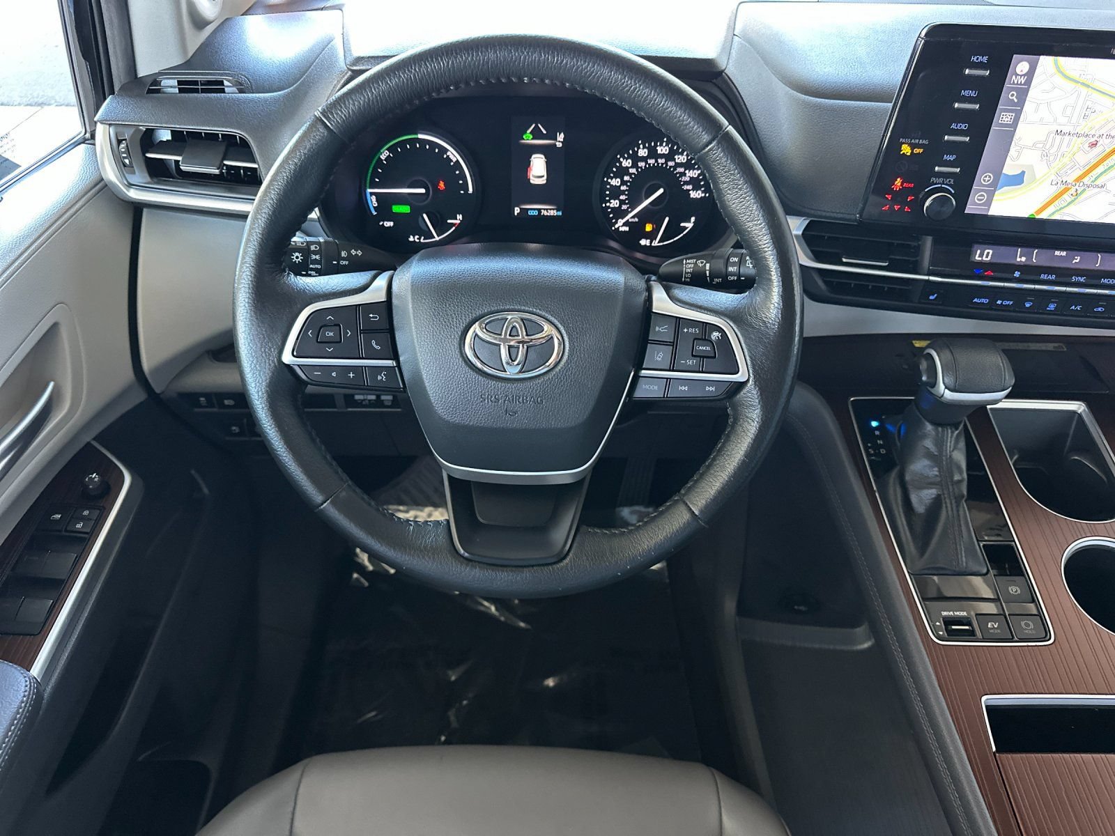Used 2022 Toyota Sienna XLE w/ XLE Plus Package AWD/4WD image 13