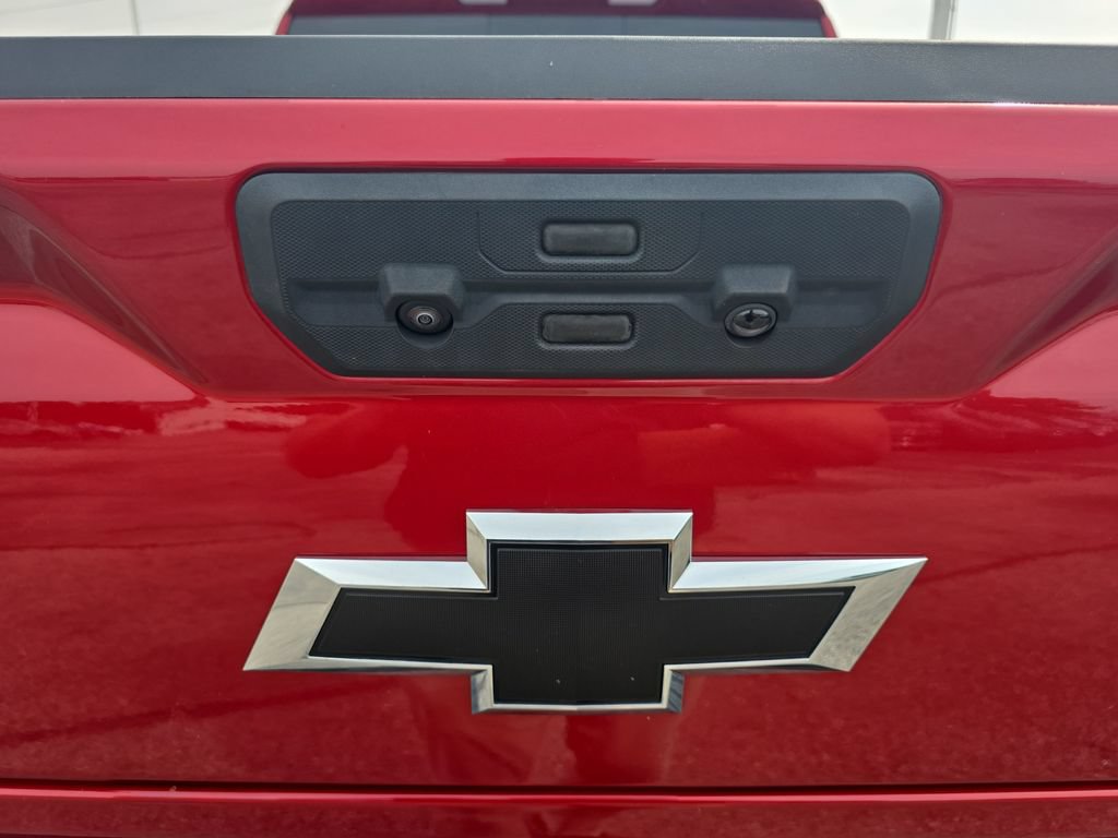 Used 2025 Chevrolet Silverado 1500 LT Trail Boss w/ Convenience Package II AWD/4WD image 16