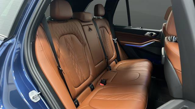 Used 2022 BMW X5 M50i w/ Executive Package AWD/4WD image 26