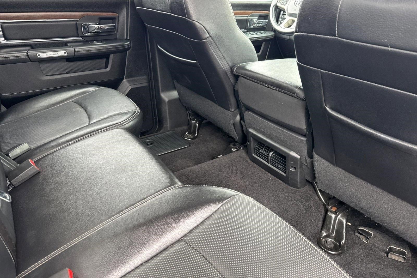 Used 2017 RAM 1500 Laramie RWD image 31