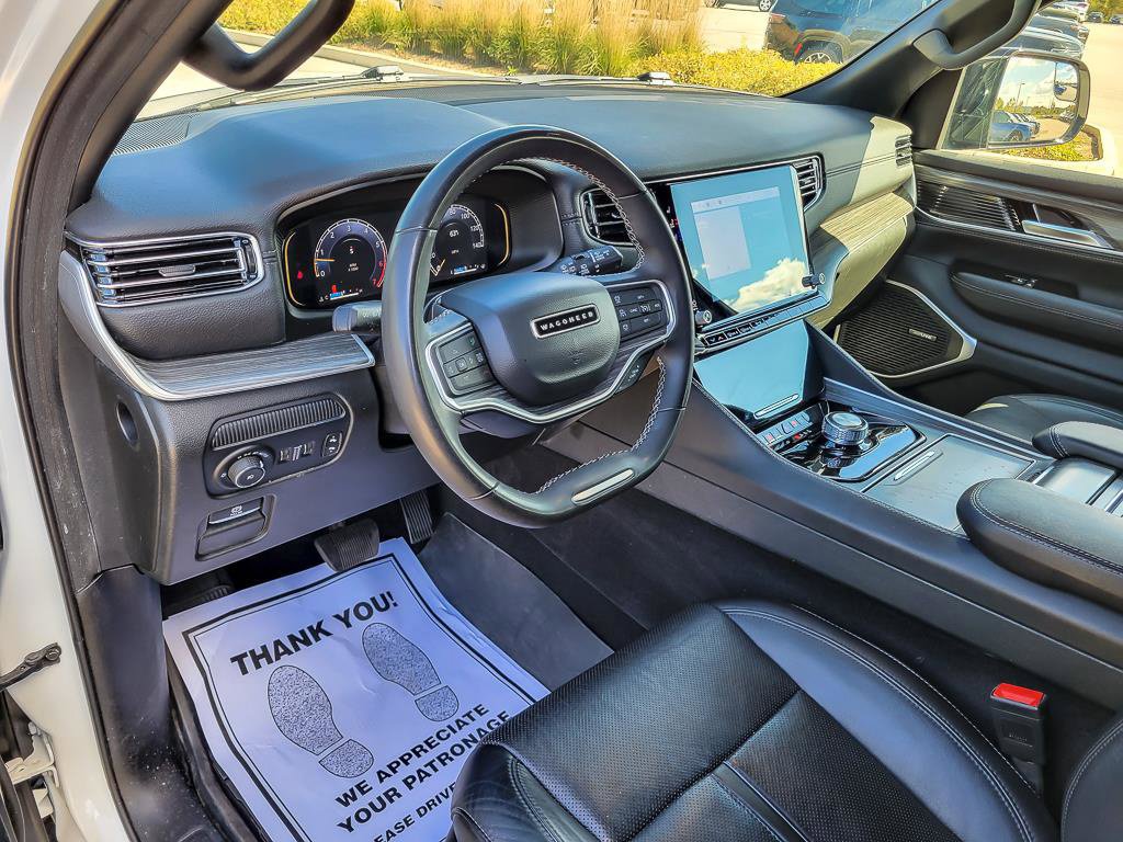 Used 2024 Jeep Wagoneer L Series II w/ Flexible Seating Group RWD image 9