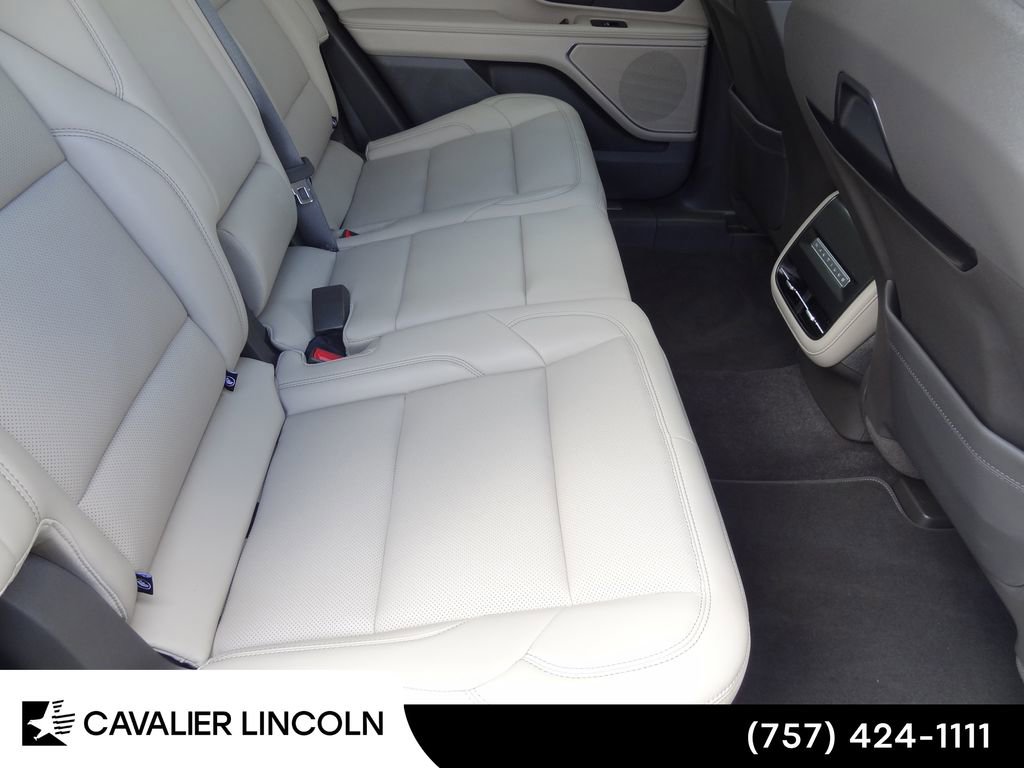 Certified 2025 Lincoln Nautilus Premier image 12