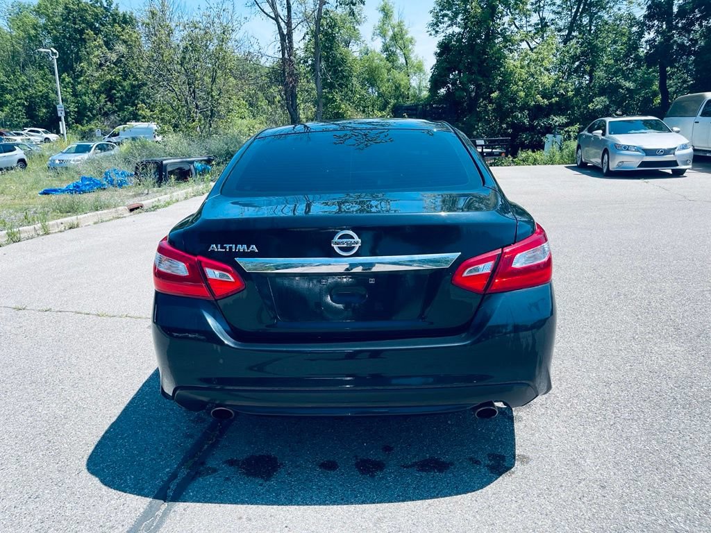 Used 2016 Nissan Altima 2.5 S w/ Power Driver Seat Package FWD image 5