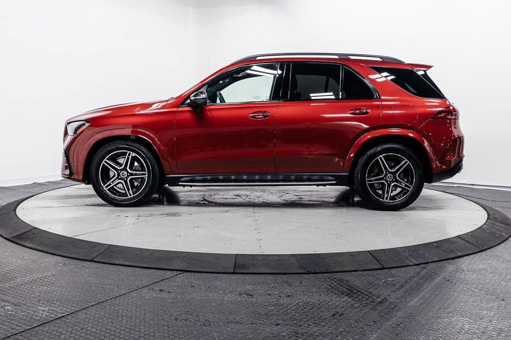 Used 2025 Mercedes-Benz GLE 450e 4MATIC w/ AMG Line Exterior video 4