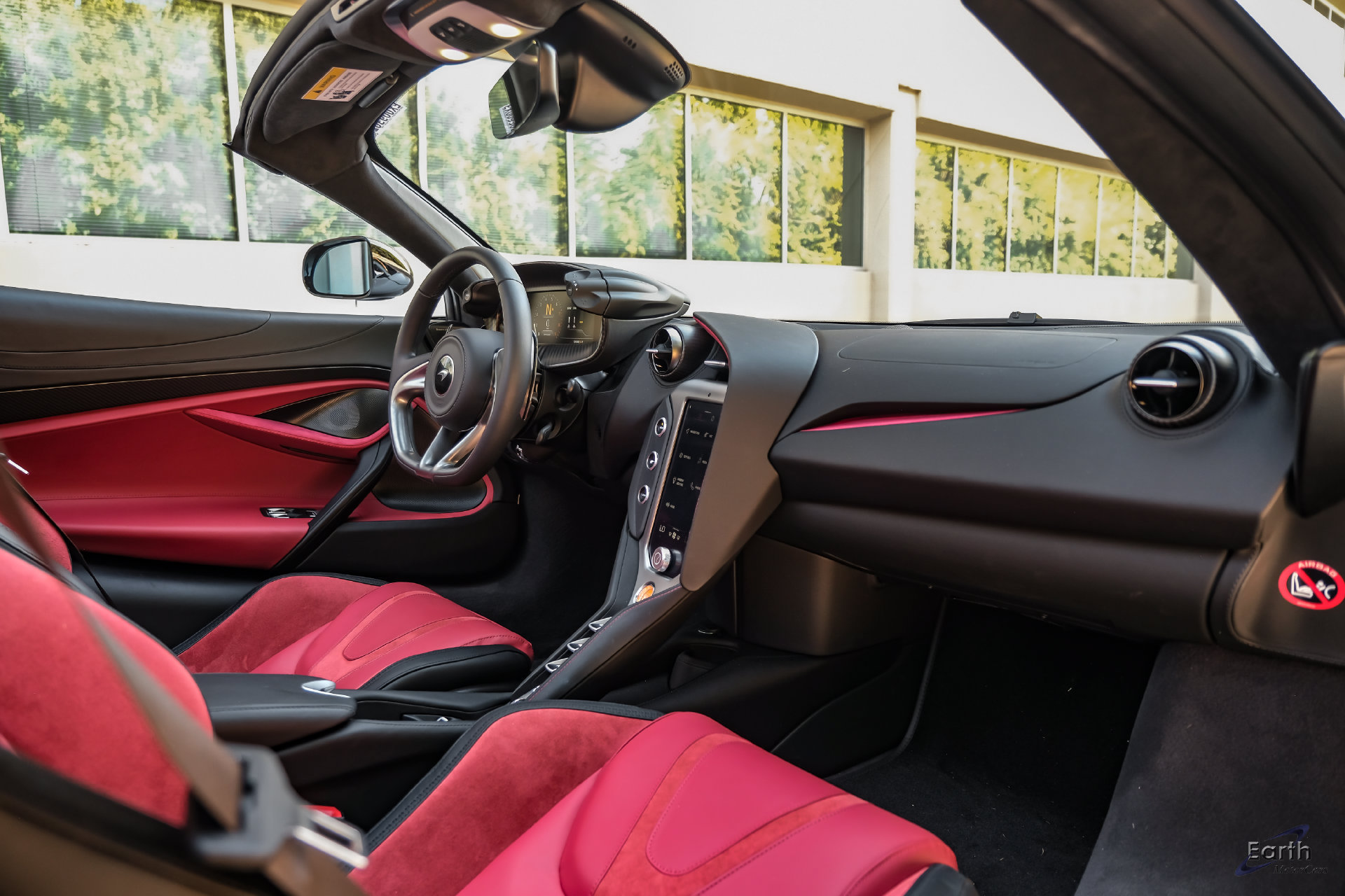 Used 2025 McLaren 750S Spider RWD image 65