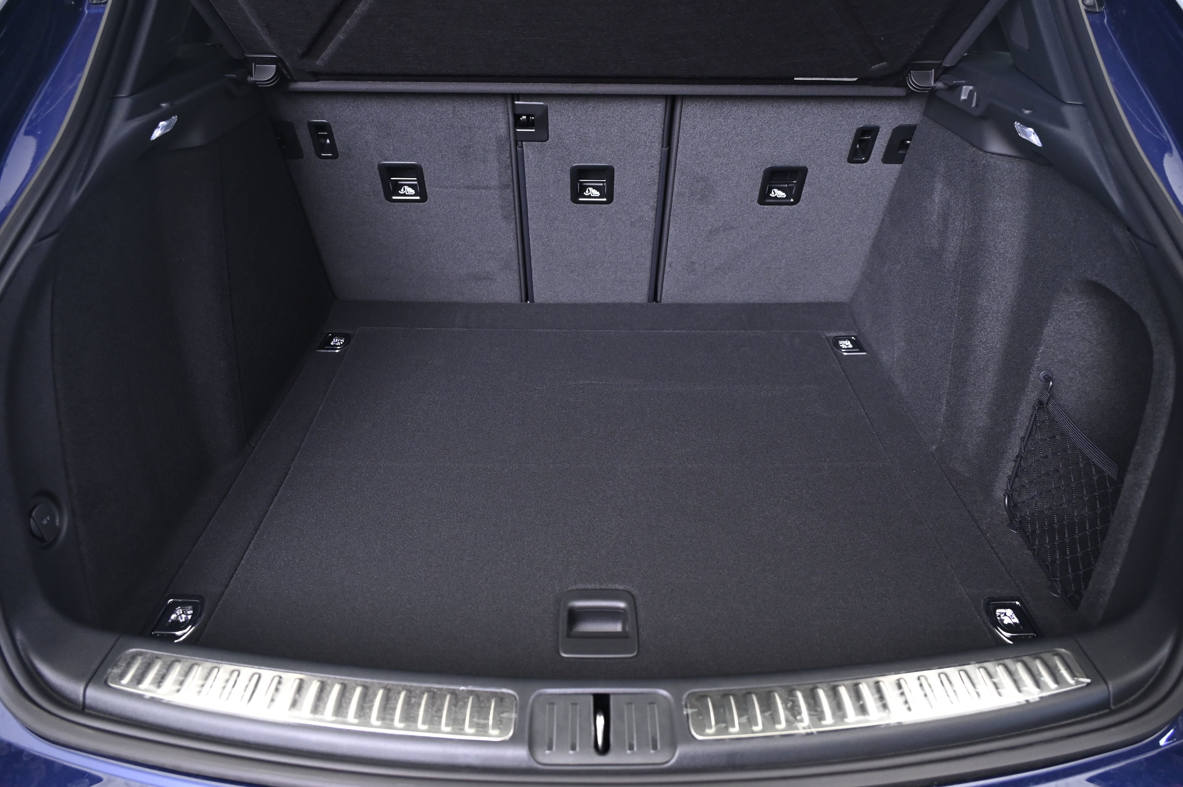 Certified 2025 Porsche Macan image 15