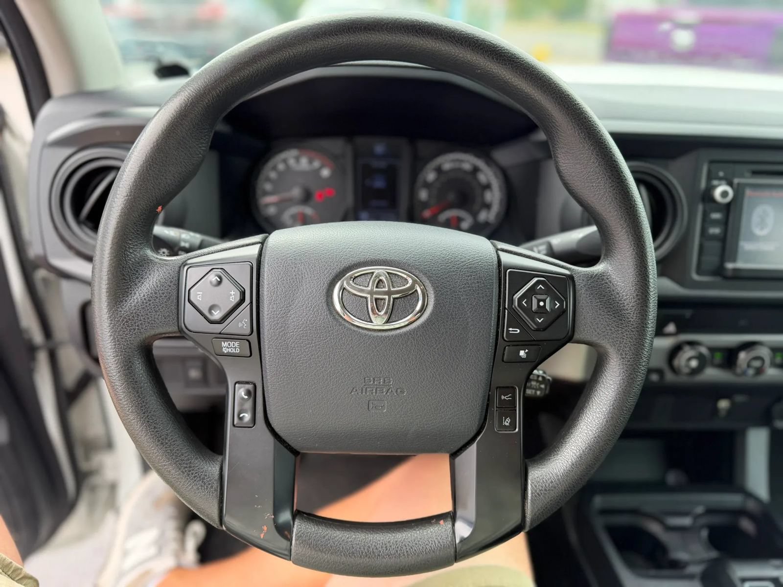 Used 2019 Toyota Tacoma SR AWD/4WD image 12