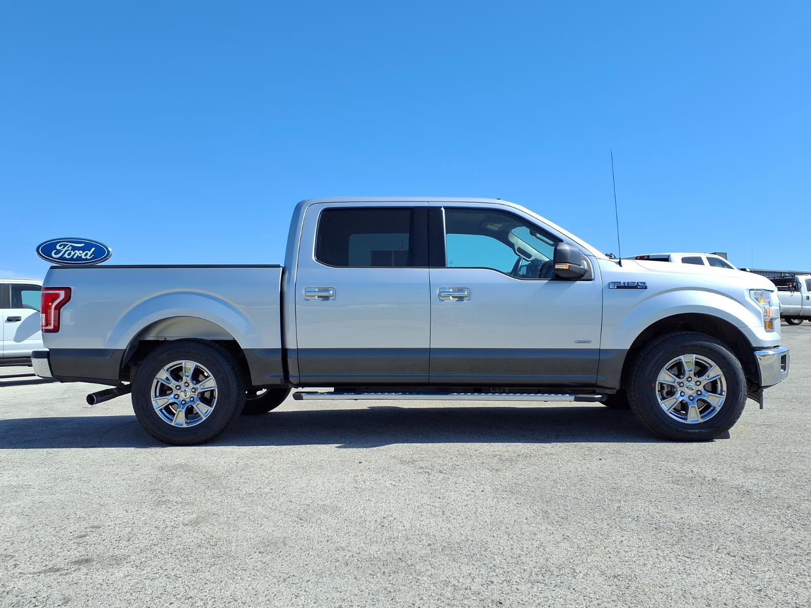 Certified 2017 Ford F150 XLT w/ Equipment Group 302A Luxury image 4