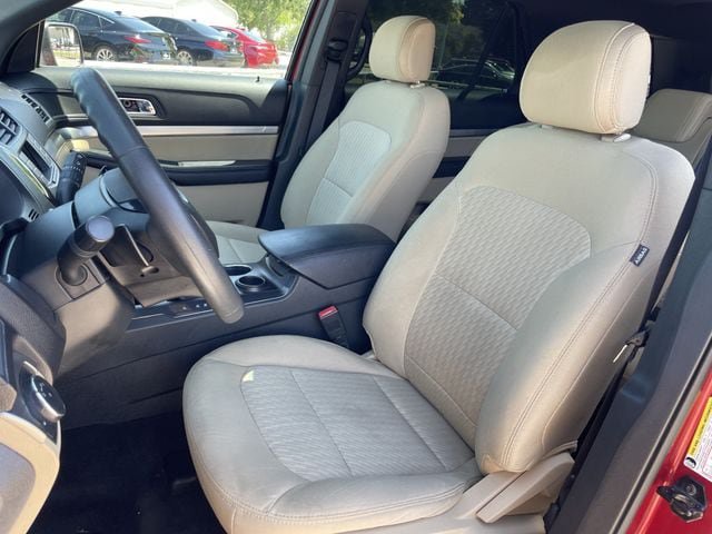 Used 2017 Ford Explorer FWD image 22