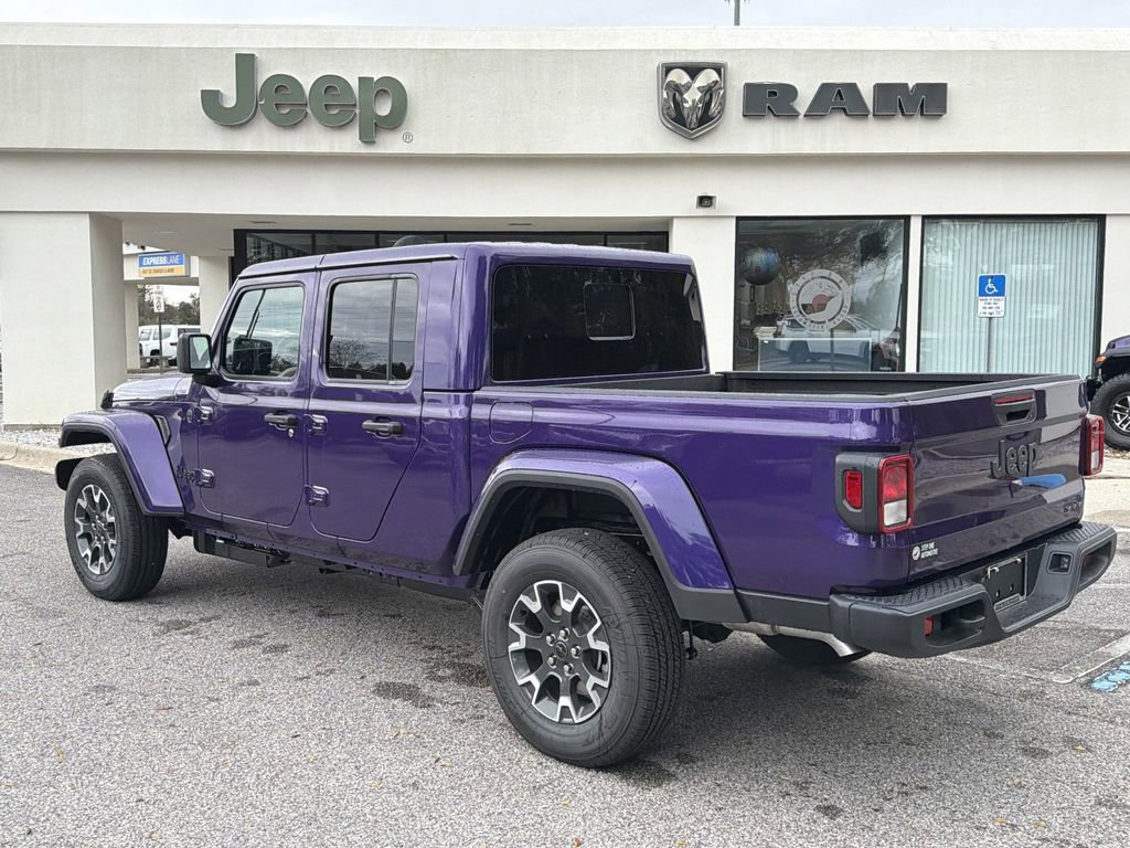 New 2026 Jeep Gladiator Sahara image 7
