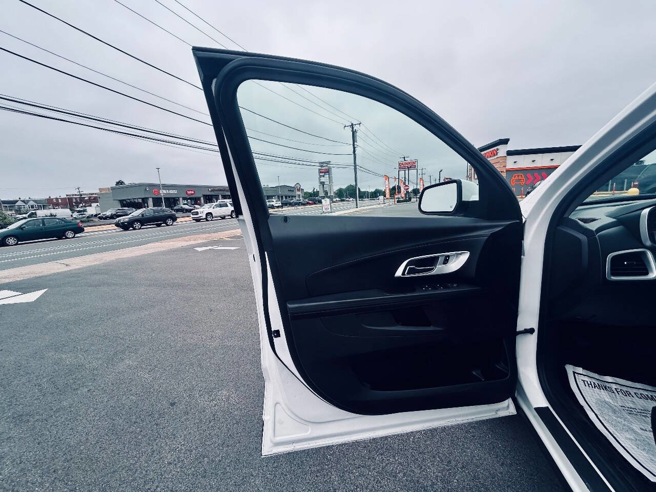 Used 2017 Chevrolet Equinox LT w/ Convenience Package image 19