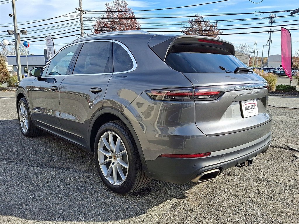 Used 2023 Porsche Cayenne Platinum Edition image 11