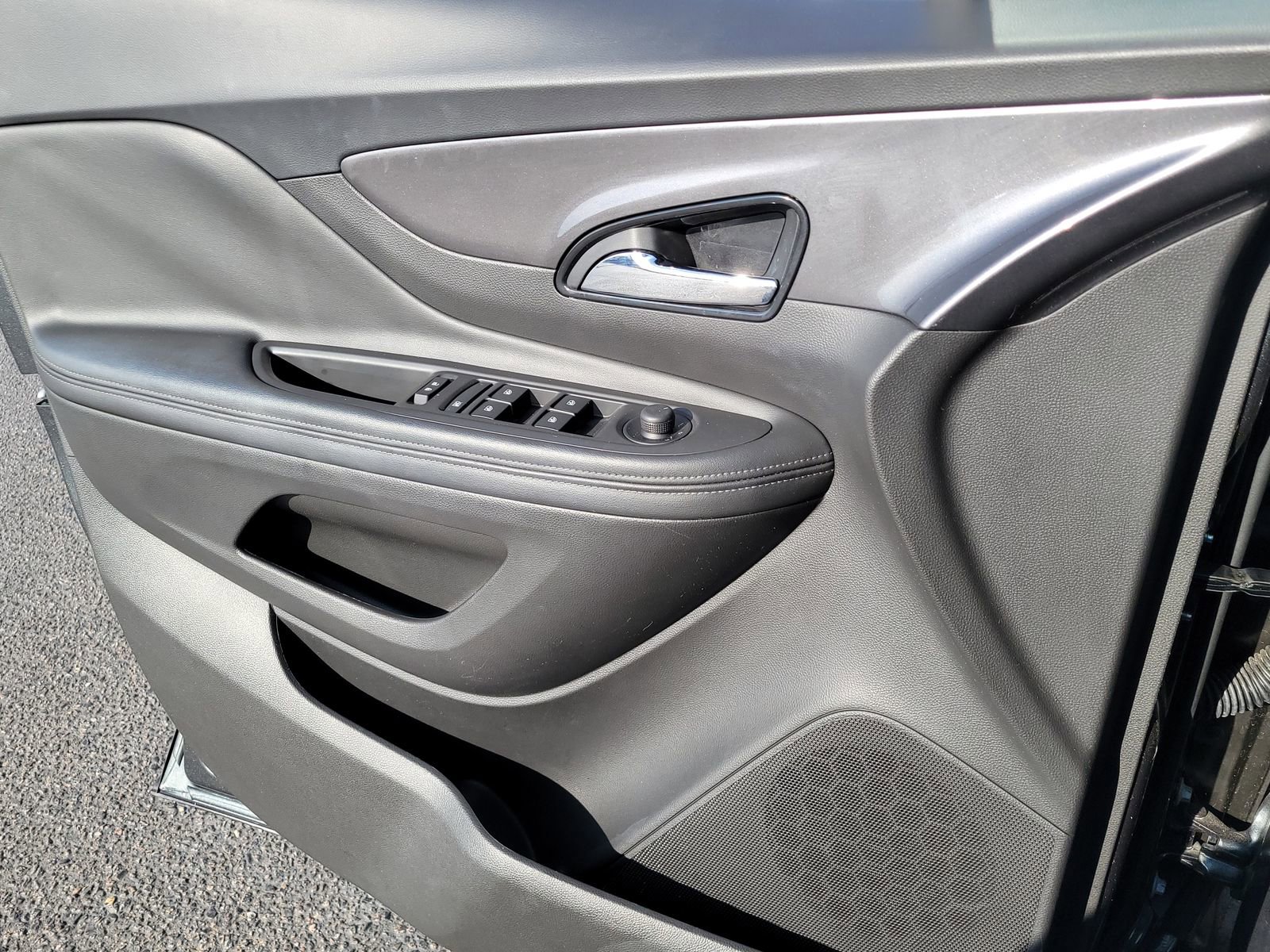 Used 2018 Buick Encore Sport Touring w/ Safety Package image 7