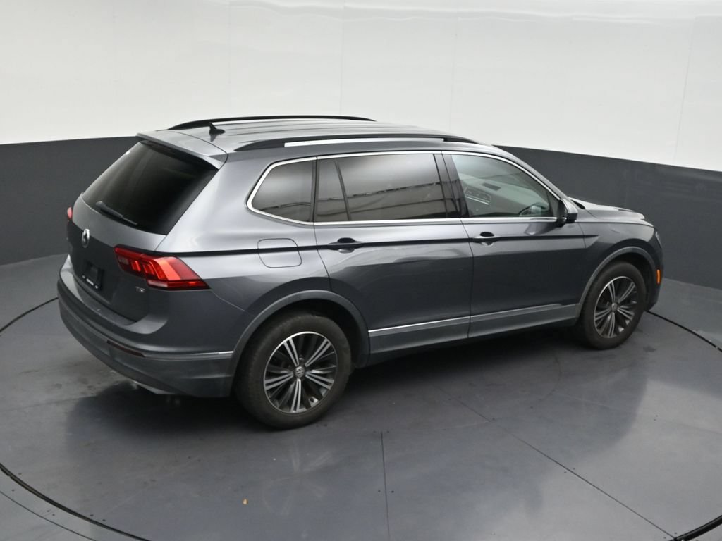 Used 2018 Volkswagen Tiguan SE w/ 18" Alloy Wheels Package FWD image 19