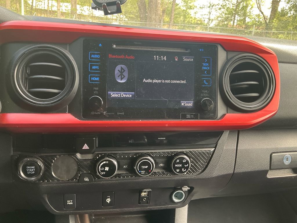 Used 2017 Toyota Tacoma TRD Sport image 23