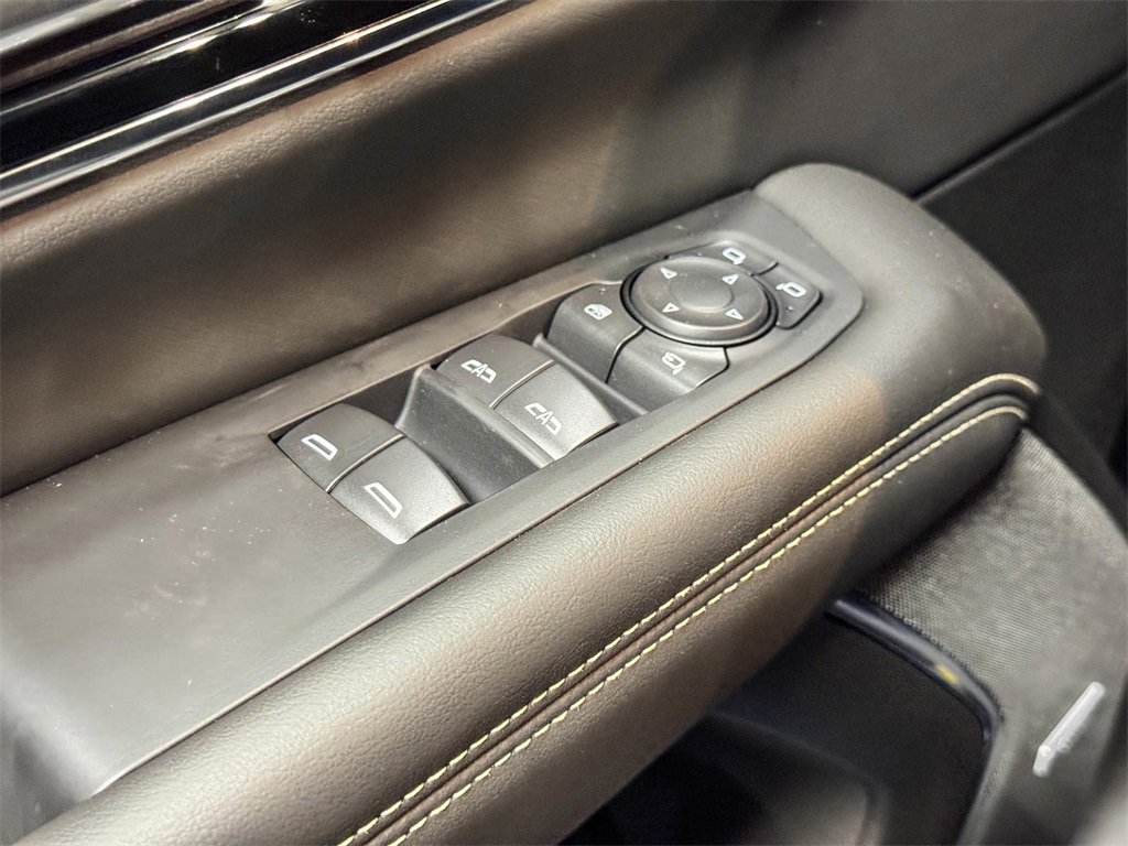 New 2026 GMC Yukon Elevation image 38