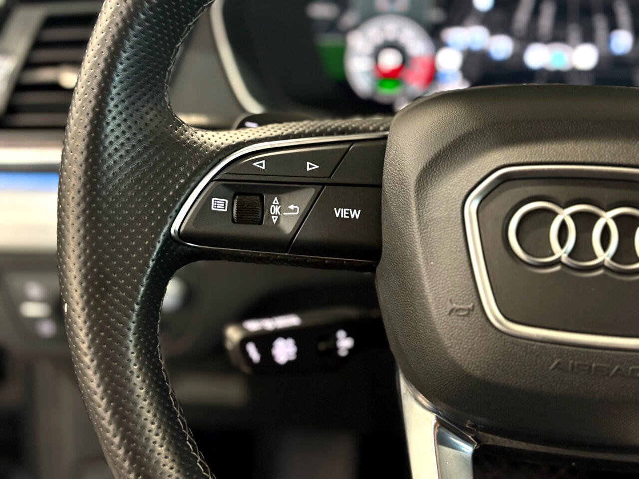 Used 2022 Audi Q5 e Prestige w/ Prestige Package image 26