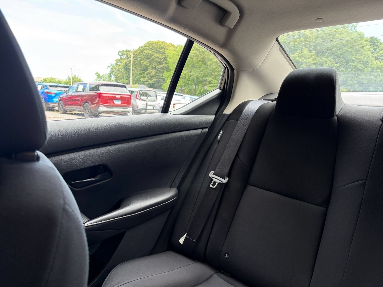Used 2025 Nissan Sentra S FWD image 37