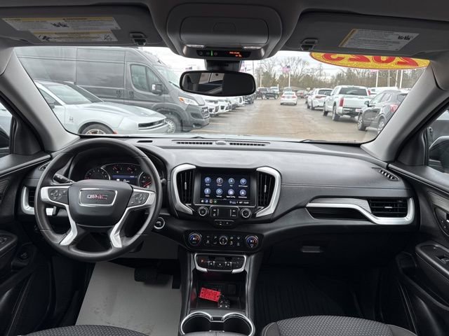 Used 2023 GMC Terrain SLE w/ Driver Convenience Package image 26