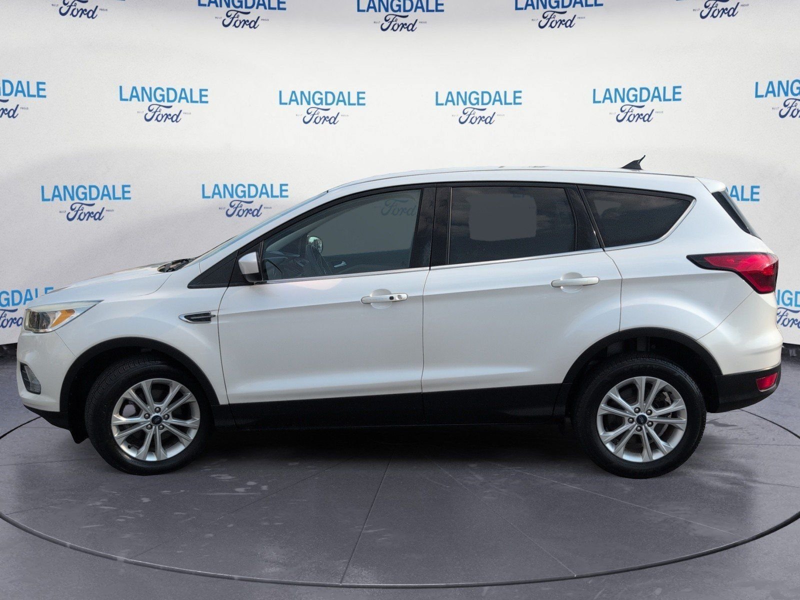 Used 2019 Ford Escape SE FWD image 10