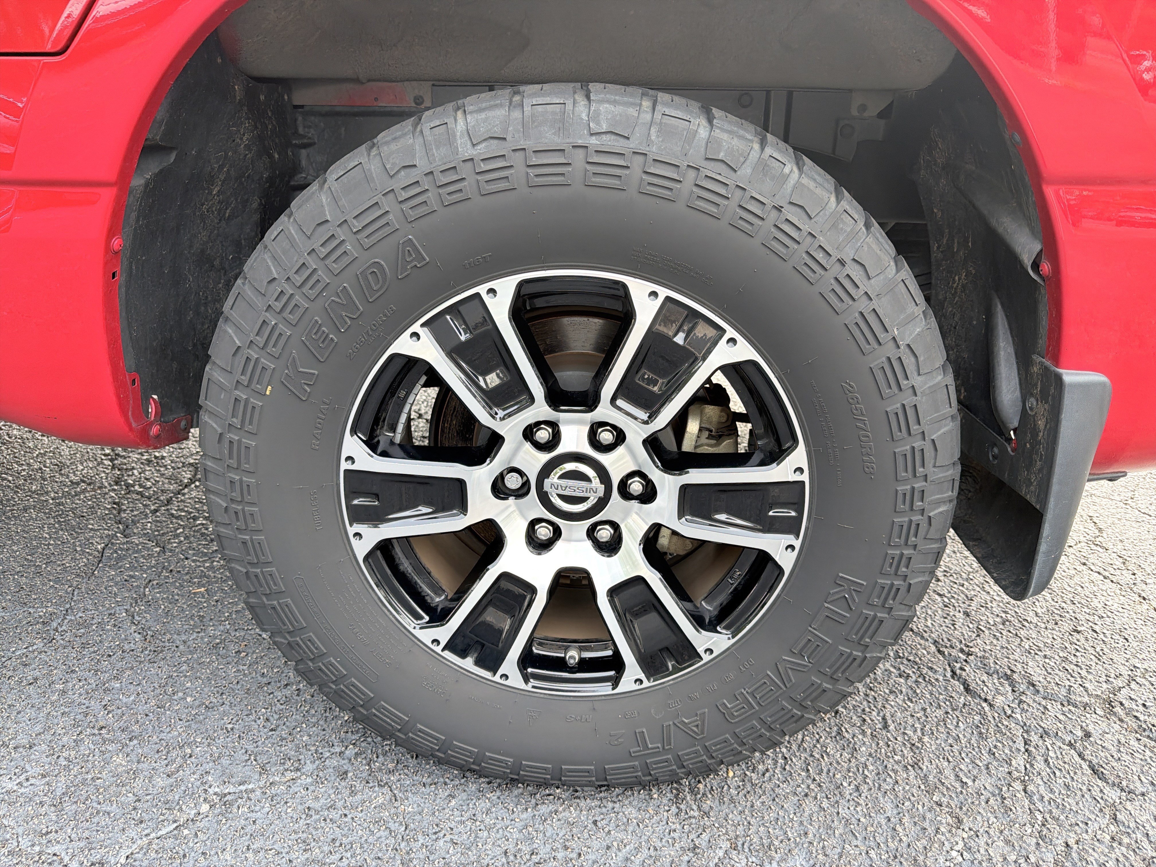 Used 2021 Nissan Titan SV w/ SV Convenience Package RWD image 10