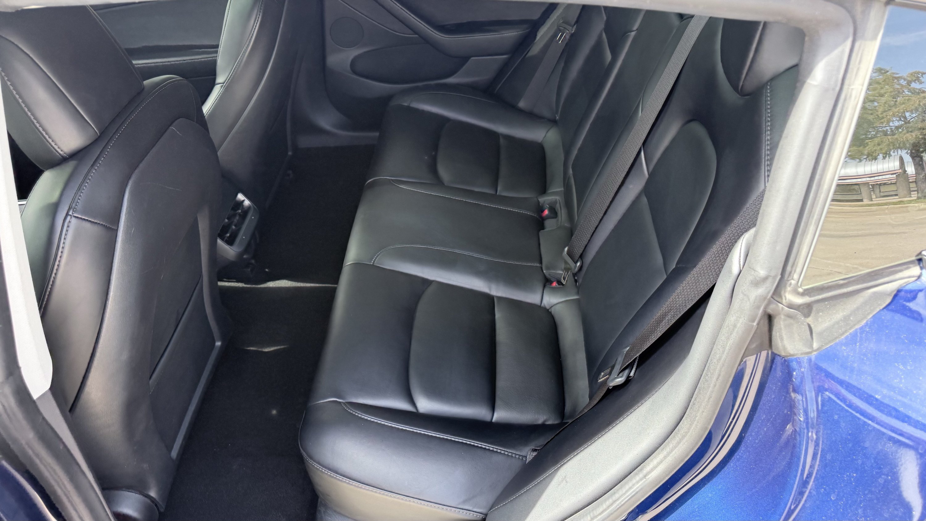 Used 2022 Tesla Model 3 Standard Range RWD image 4