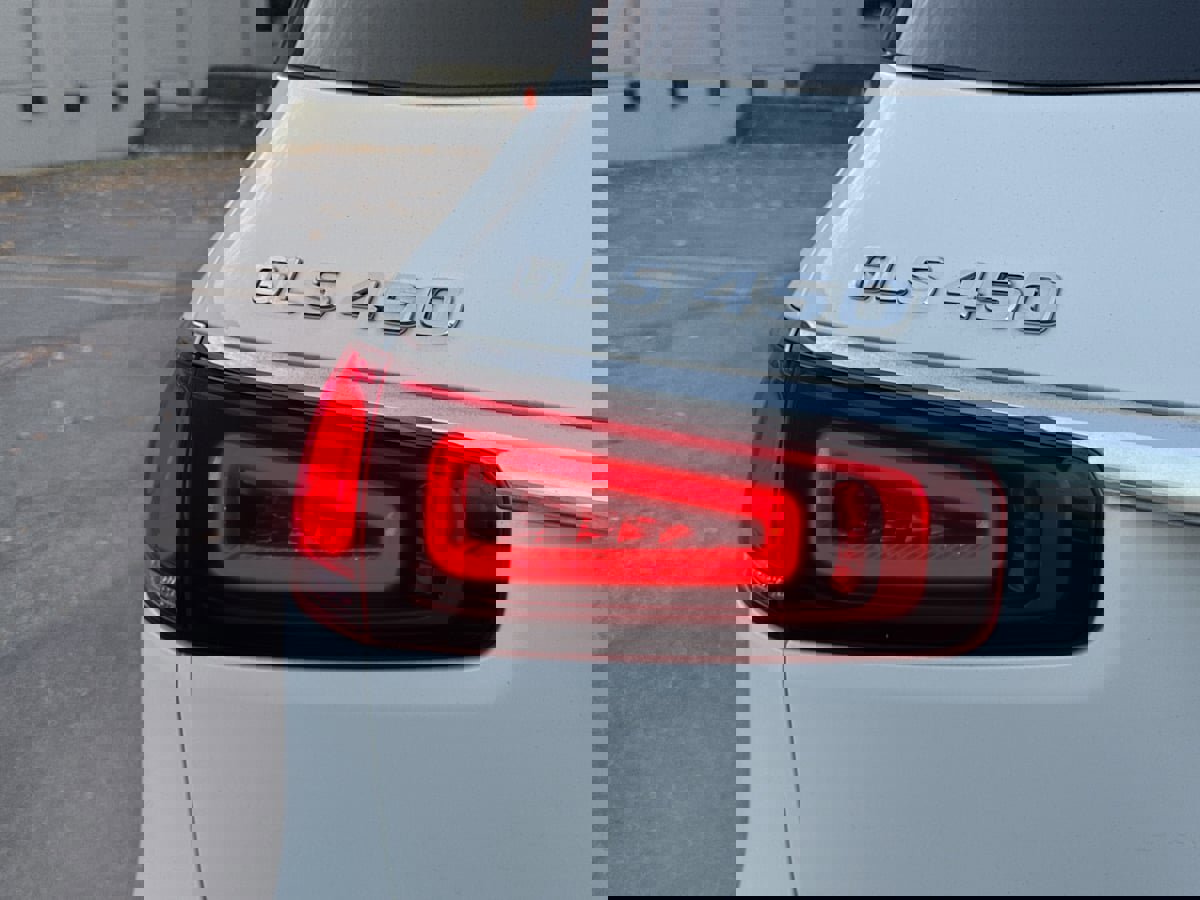 Used 2023 Mercedes-Benz GLS 450 4MATIC image 45