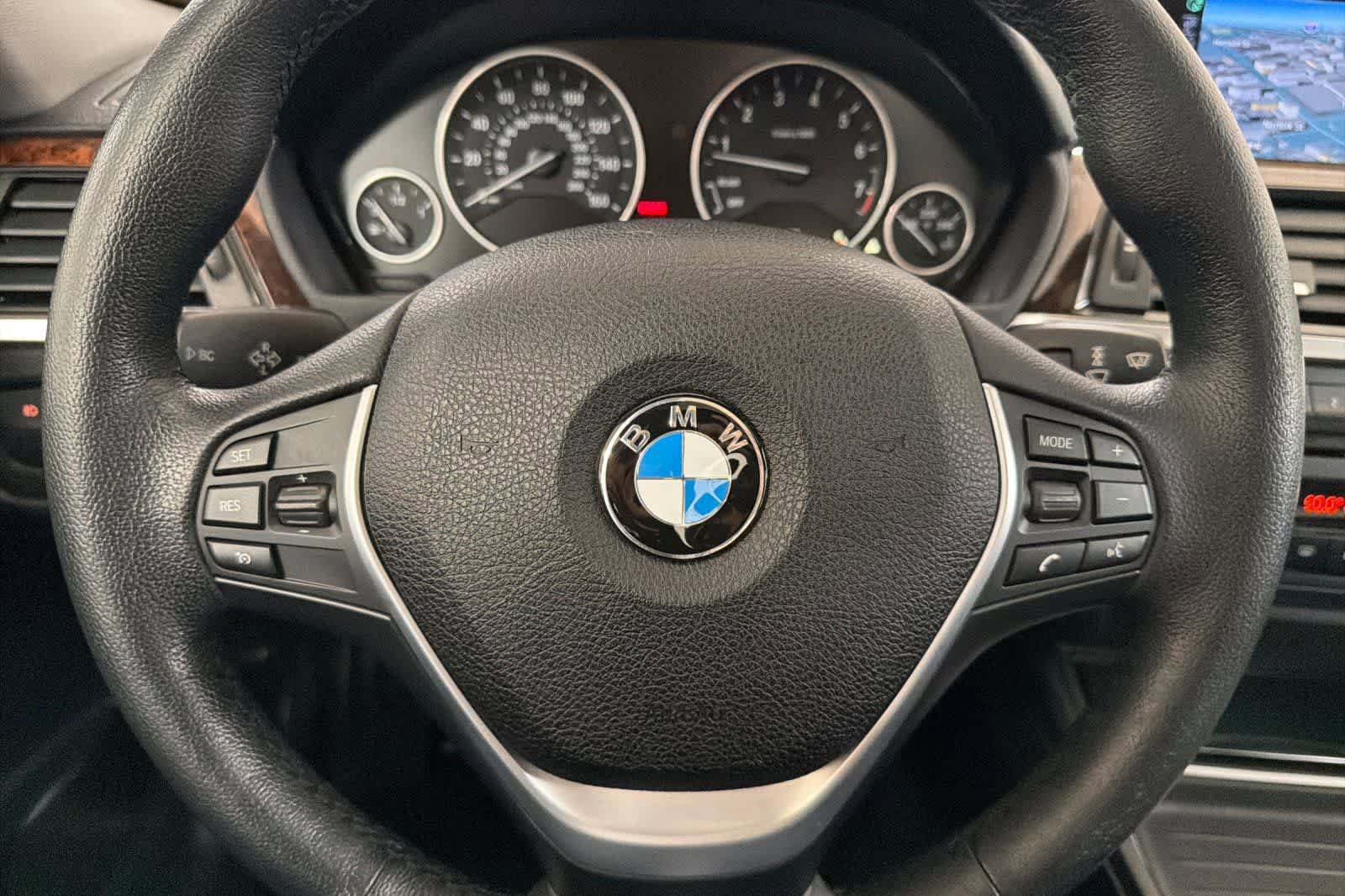 Used 2014 BMW 328i xDrive Sedan AWD/4WD image 22
