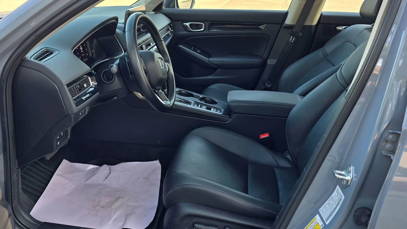 Used 2022 Honda Civic Touring image 12