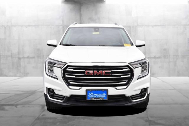 Used 2024 GMC Terrain SLT image 4