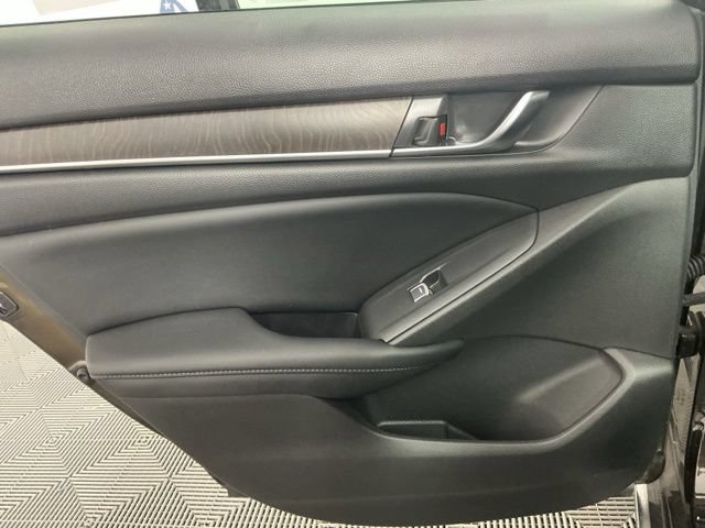 Used 2018 Honda Accord EX-L image 9