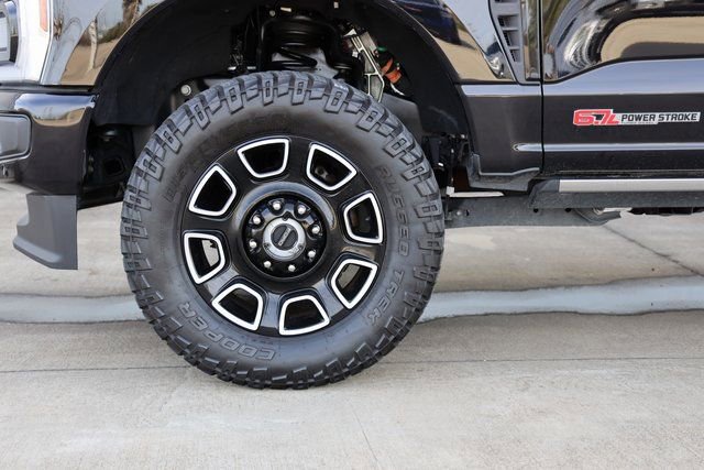 Used 2025 Ford F250 Platinum image 10