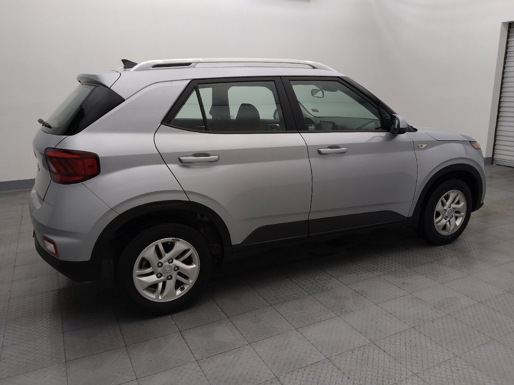 Used 2020 Hyundai Venue SEL image 10