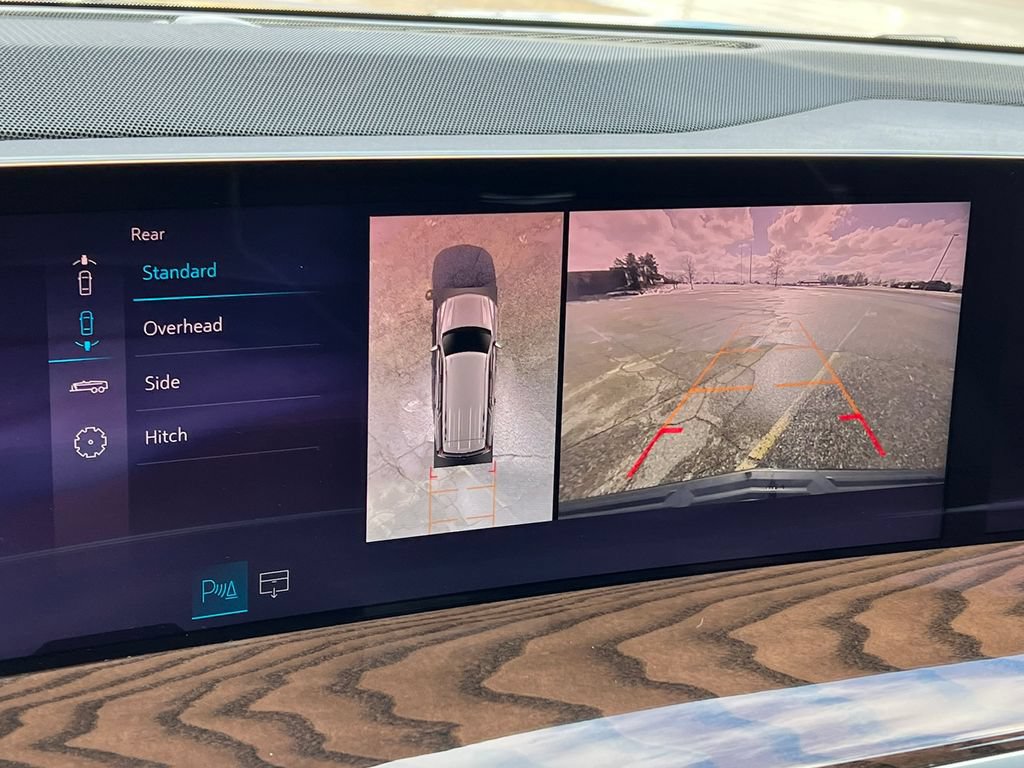 Certified 2025 Cadillac Escalade Sport Platinum w/ LPO, Floor Liner Package AWD/4WD image 29