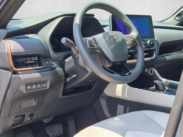 Certified 2026 Toyota Grand Highlander AWD Hybrid image 10