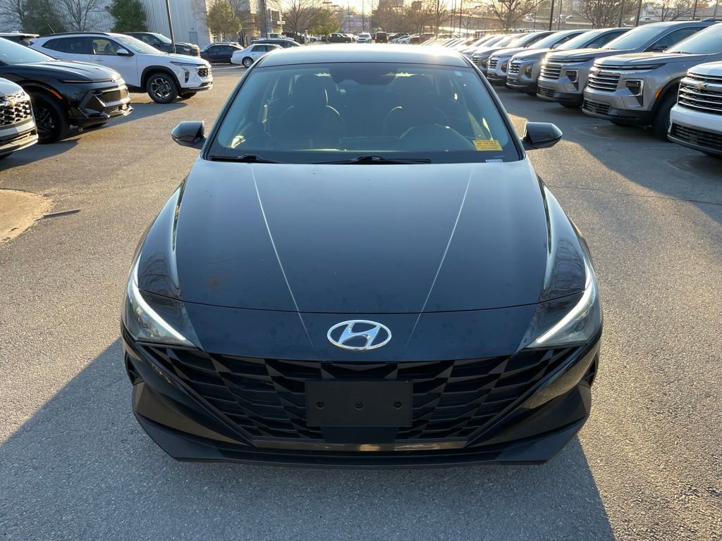 Used 2022 Hyundai Elantra SEL w/ Convenience Package image 2