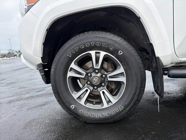 Used 2017 Toyota Tacoma TRD Sport image 13