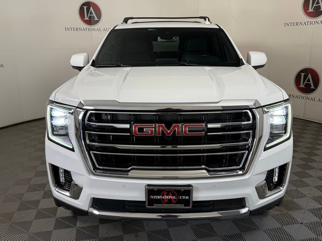 Used 2023 GMC Yukon SLT AWD/4WD image 2