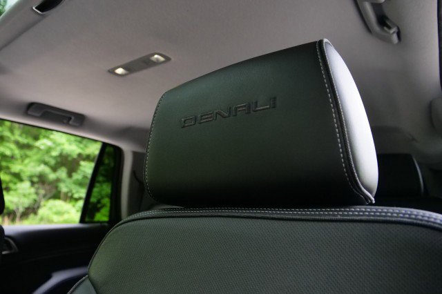 Used 2020 GMC Yukon Denali AWD/4WD image 26