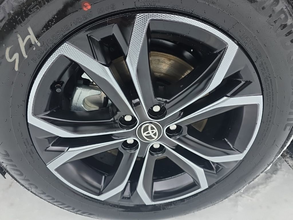 Certified 2025 Toyota Sienna Platinum image 10