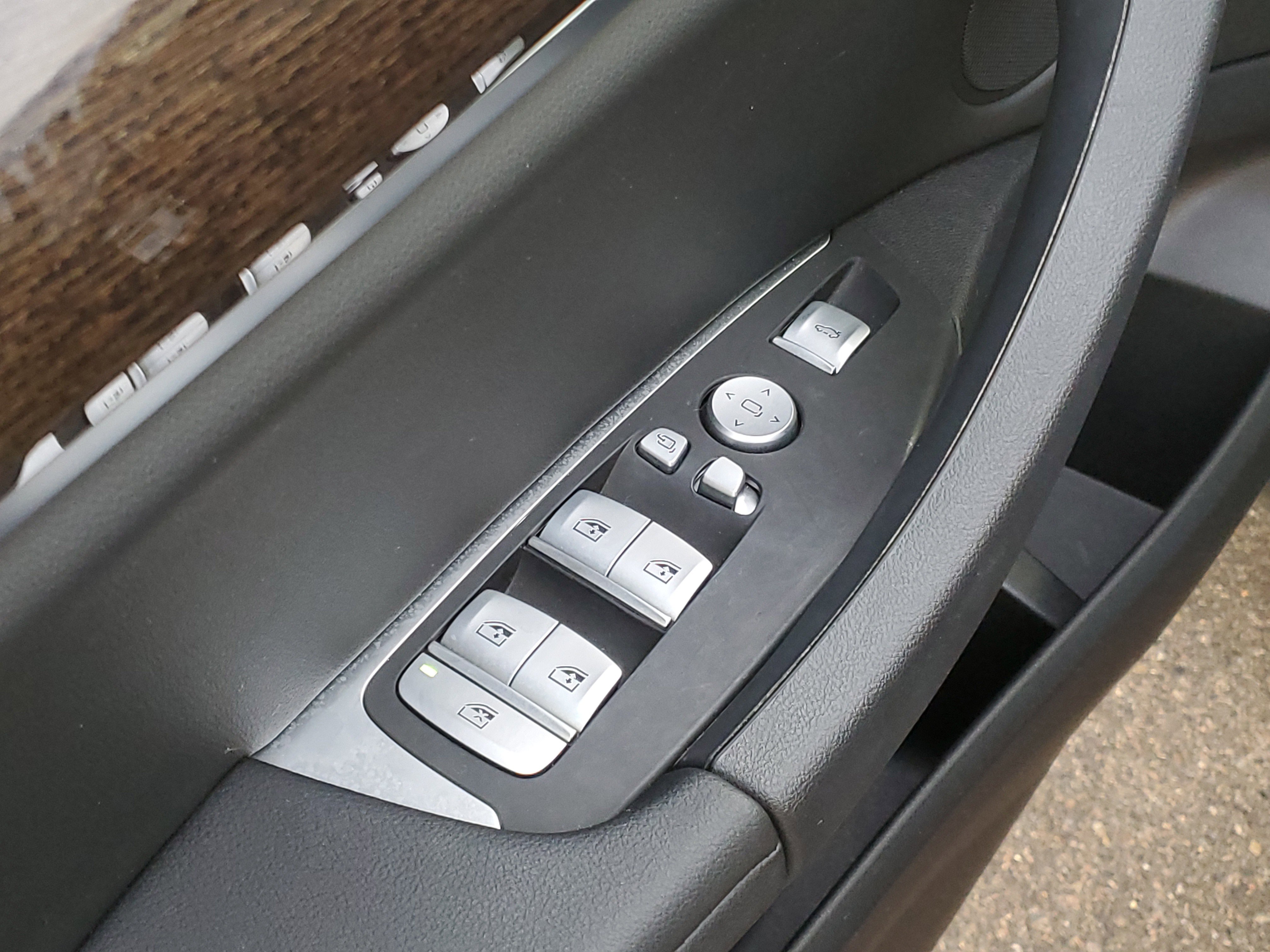 Certified 2024 BMW X3 xDrive30i w/ Premium Package image 6