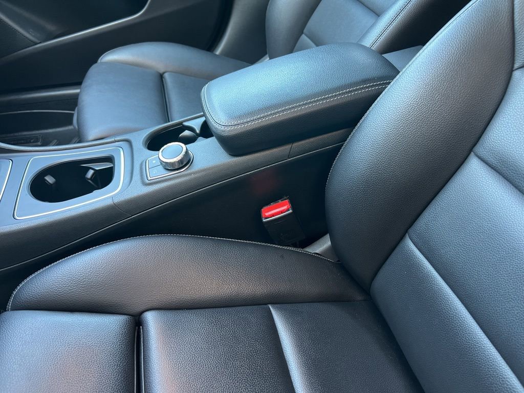 Used 2019 Mercedes-Benz GLA 250 4MATIC image 35