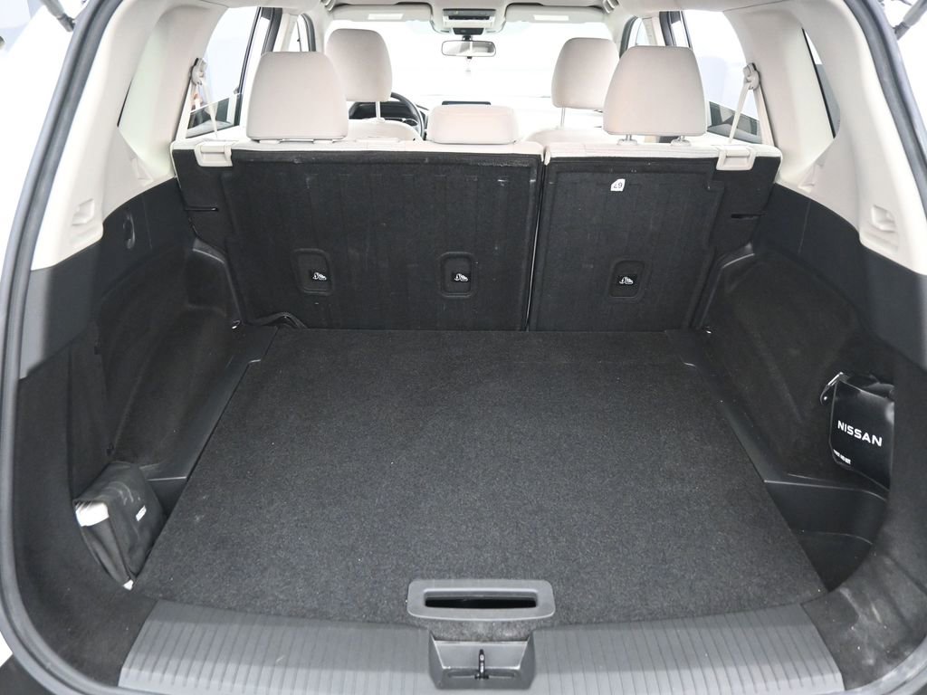 Used 2021 Nissan Rogue SV image 27