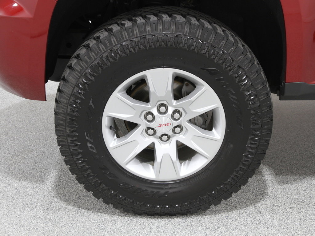 Used 2018 GMC Canyon SLE w/ Trailering Package image 20